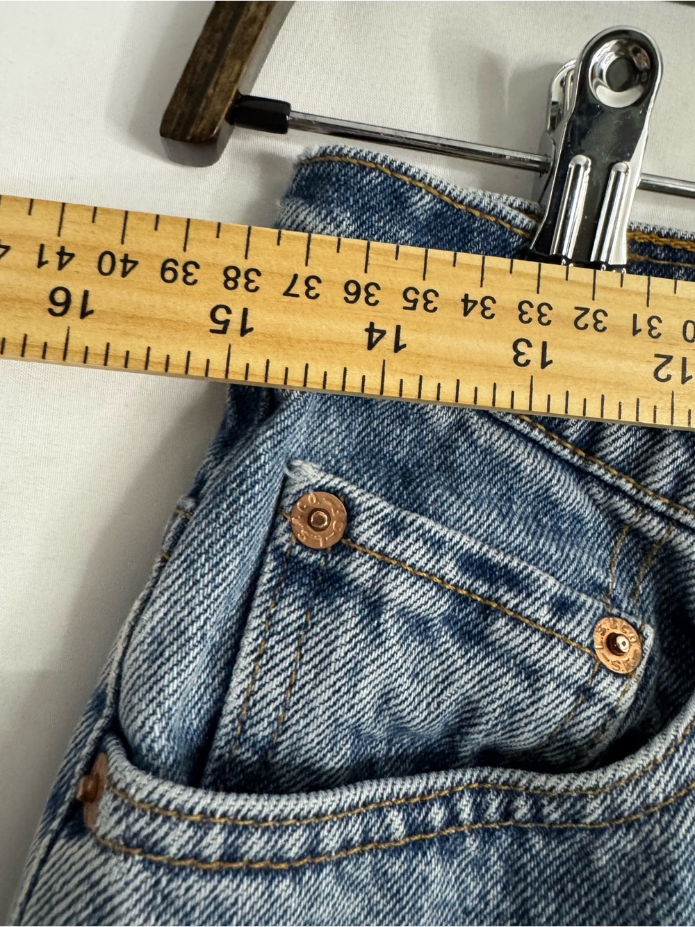 Levi's Light Blue Wide-Leg Low-Rise Jeans - Picture 7 of 10